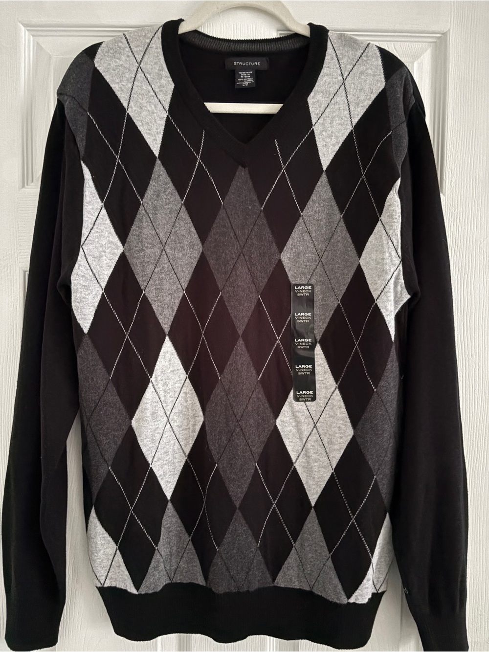 Structure Men’s Black & Gray Argyle V-Neck Sweater